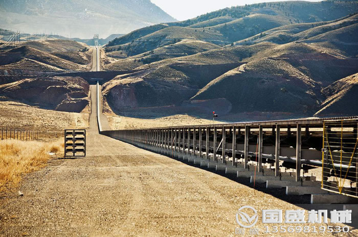橡膠皮帶機(jī)在碎石機(jī)上的應(yīng)用 橡膠皮帶機(jī)在碎石機(jī)上的應(yīng)用